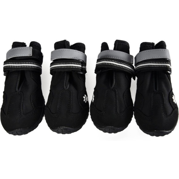 Amazon Basics Size 5 Waterproof Anti-Slip Reflective Dog Boots - 2.4" x 2.8"‎ - Picture 3 of 8